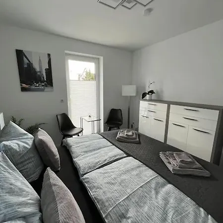 Modernes In *