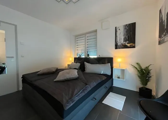 Modernes In Semesterbostad *