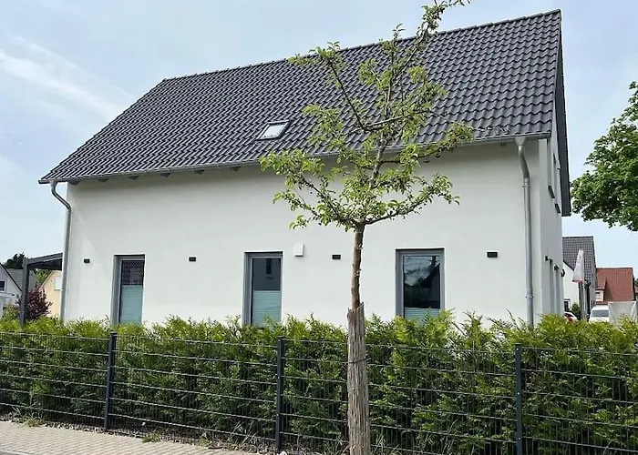 Modernes In Semesterbostad