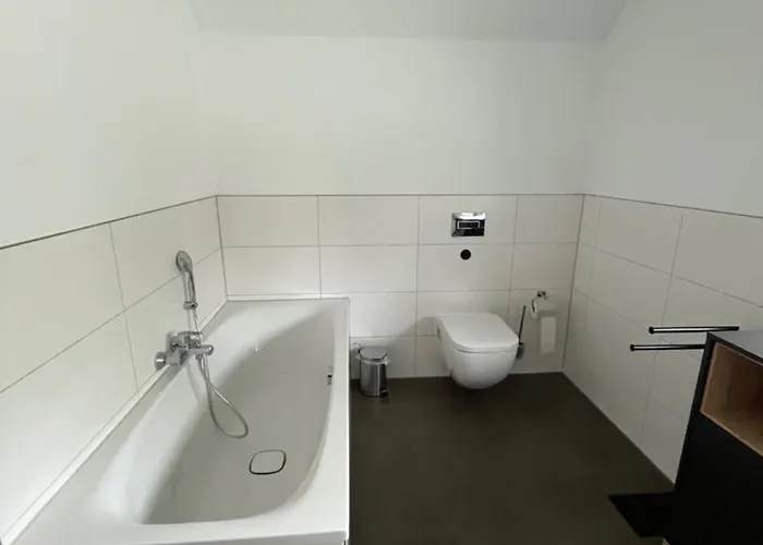 Modernes In Semesterbostad *